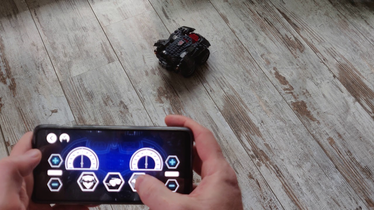 LEGO DC Comics 76112 App-Controlled Batmobile