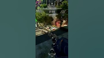can someone please explain what the hell is happening here #apexlegends #apexlegendsclips #fyp