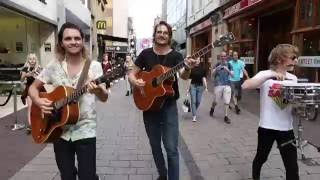 Jett Rebel - Lucky Boy (surprise street performance Arnhem)