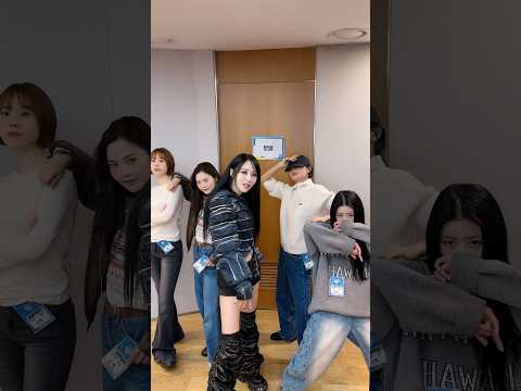 9294*Hz 🤘🏻 #마마무 #문별 #MoonByul #REV #<strong>Hertz</strong> #슬기 #미주 #효정 #영지 #Hertz_Challenge