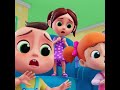 O chão é lava! 🔥 Pule alto e corra! #MusicaInfantil #DesafioDivertido #Brincadeiras #shorts