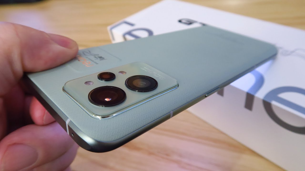 realme GT2 Pro 5G Unboxing (Paper Green Flagship With Snapdragon 8 