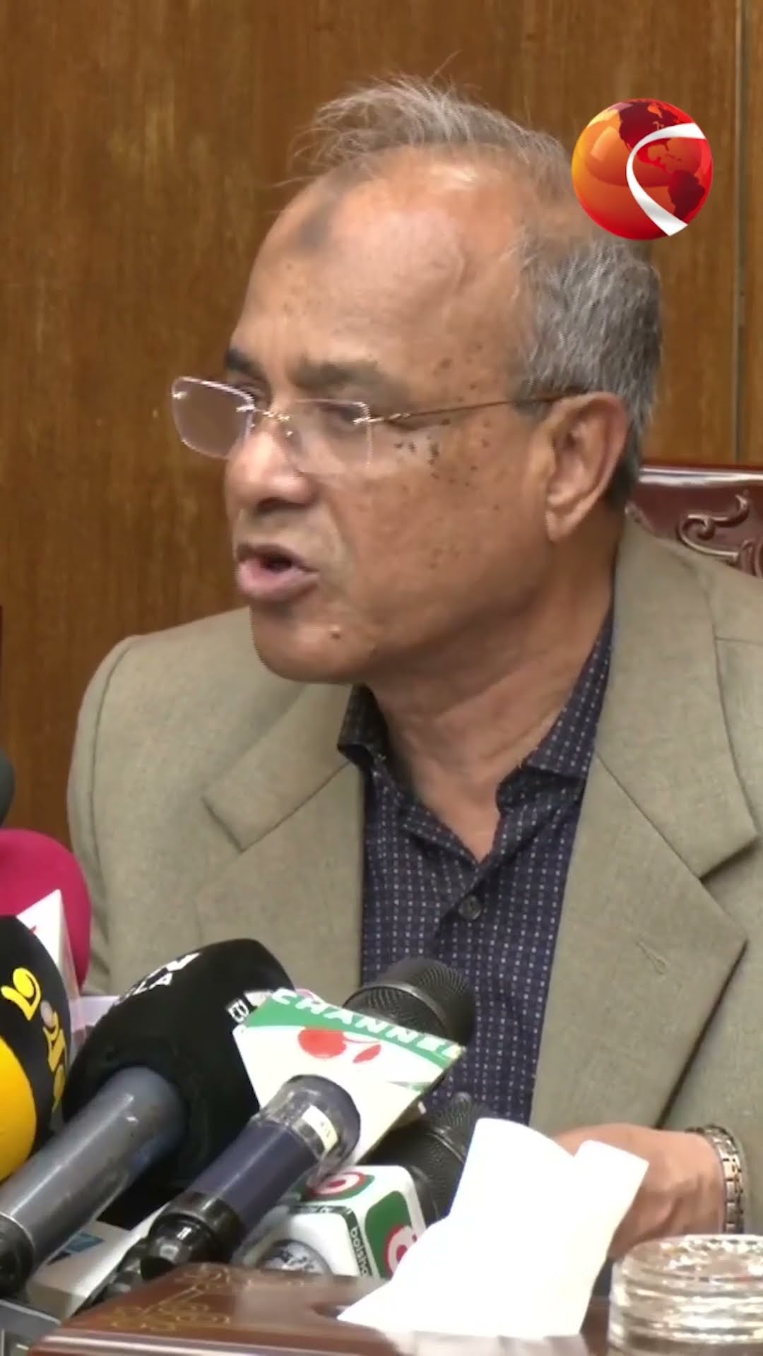 বিজিবি-জনগণের শক্ত অবস্থানে কাজ বন্ধ করতে বাধ্য হয়েছে ভারত: স্বরাষ্ট্র উপদেষ্টা #India #BGB #BSF