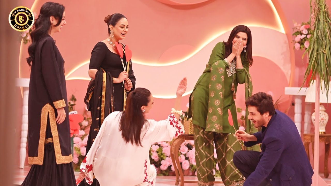 Dil se award dena hai | Fun Segment | Sarwat Gilani | Momal Sheikh | 