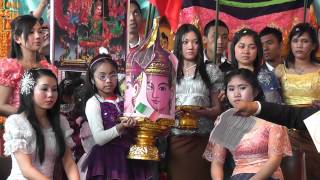 Beanh Chol Chhnam Thmey 2013 In Italy - Pithi Thor Thoul Thevada.