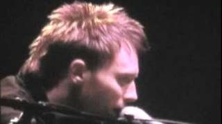 Thom Yorke - Everything In Its Right Place (Live at Bridge School Benefit)