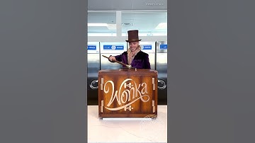 The Magical Chocolate Luggage 🧳! Do you like the costume? 🎩  #amauryguichon #chocolate