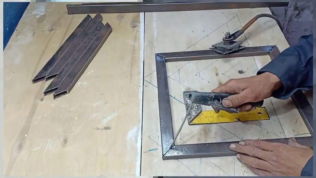 Из металлолома сделала в мастерской очень красивую и полезную скамейку. Сделай сам.