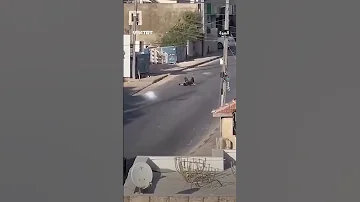 الاحتلال يطلق النارعلى شاب فلسطيني 
