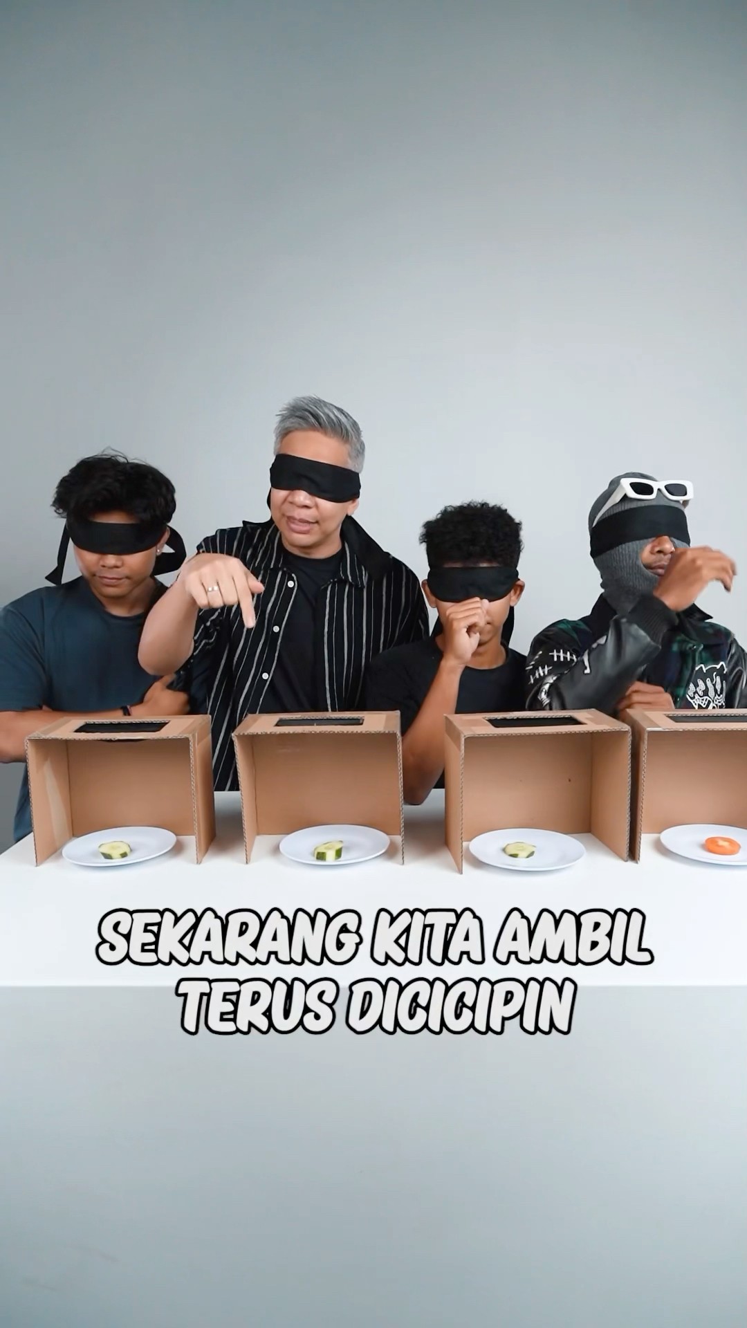 CARI SIAPA YANG BEDA!!