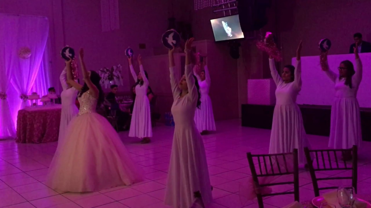 Amy’s Sweet XVI – El poderoso Israel está bailando, ha llegado el momento, los muros caerán, la nube de Jehová Amy’s Sweet XVI – El poderoso Israel está bailando, ha llegado el momento, los muros caerán, la nube de Jehová