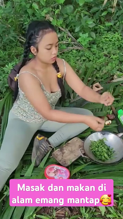 makan di alam 🥰 #outdoors #fishing #survival #hunting #jiaamalia20 #jiasurvivalskills #cooking