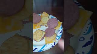 no more crumbs with crackers, cheese and summer sausage hack no more crumbs with crackers, cheese and summer sausage hack