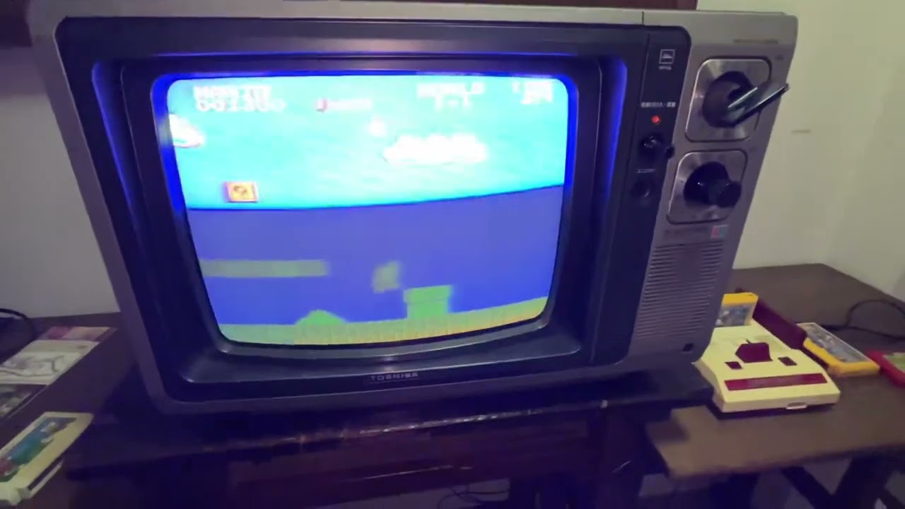 SONY Trinitron ブラウン管テレビ　スーパーマリオブラザーズゲーム付 ファミリーコンピュータ(ファミコン)スーパーマリオブラザーズ 昭和