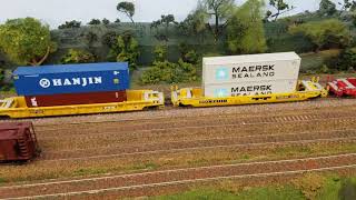 Walthers vs Athearn intermodal