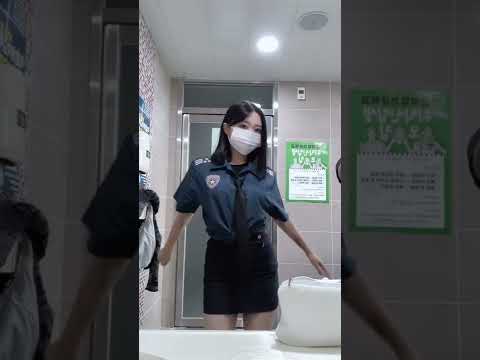 고딩 축제 경찰복 반티입고 댄스!