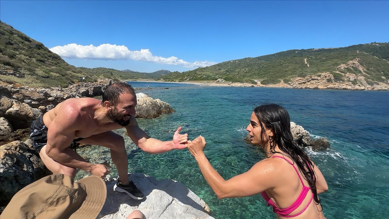 KIZLARLA ADAYA GİTTİK (Atladılar)