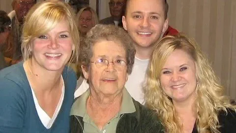 Tribute to Laura Burr - Oct 1929 - Feb 2016