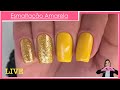 Manicure ao Vivo, esmaltação Amarela.