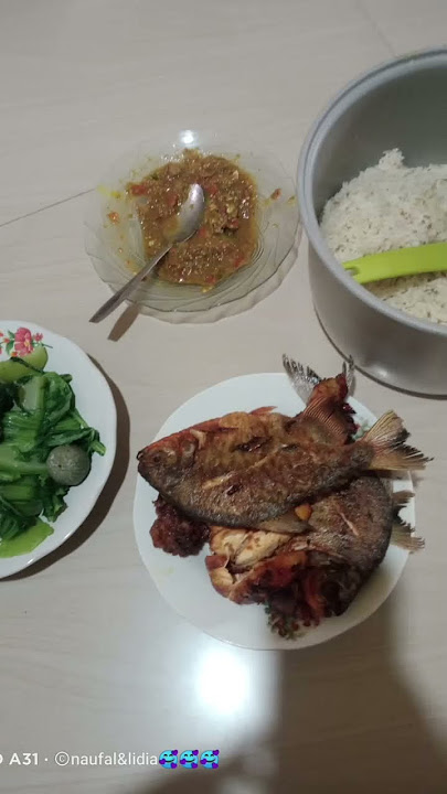 yu makan.... 🥰#irohtini #suksesselalu #makansiang