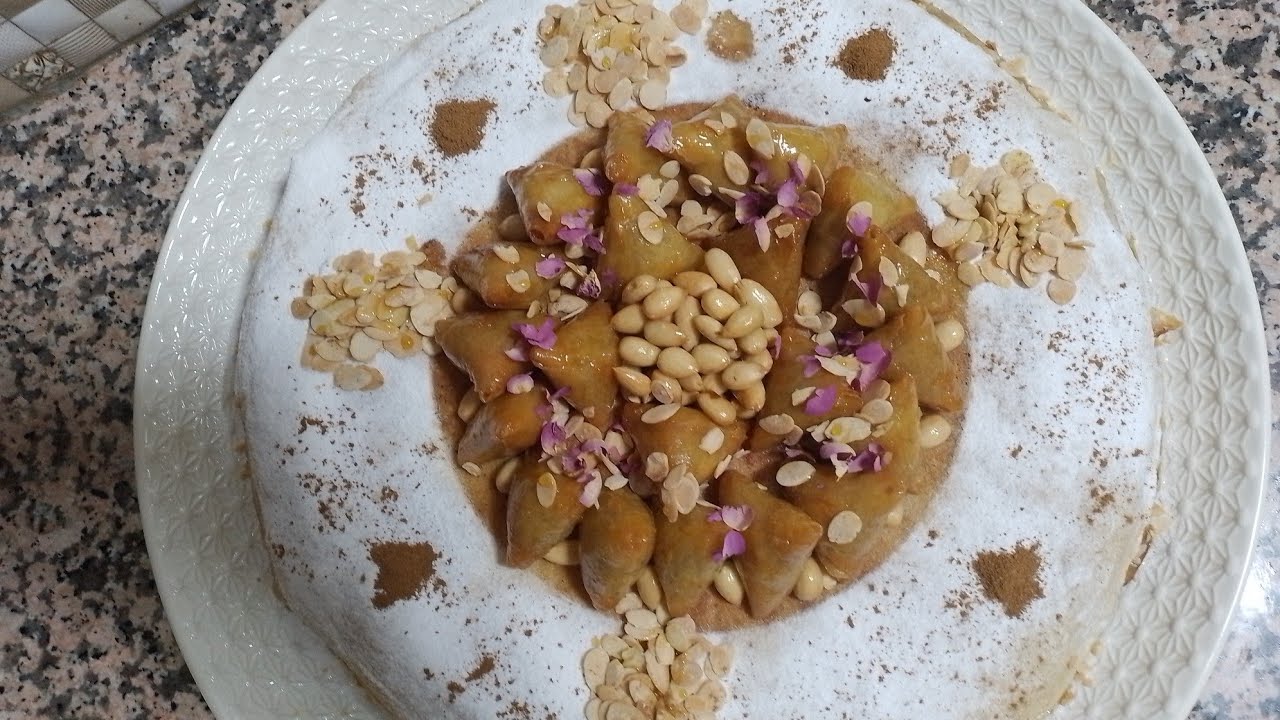 شاركت معاكم بسطيلة الدجاج كاتجي سهلة ورائعة جربوها راه كتجي لديدة