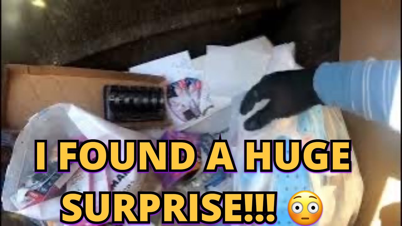 DUMPSTER DIVING - EMPLOYEES LEFT ME A HUGE SURPRISE THAT YOU WON'T BELIEVE !!😳
