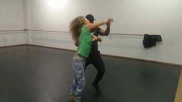 Brasilianischer Zouk Tanzkurse in Berlin mit Ailton Silva aus Brasilien.