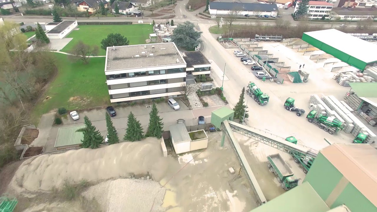 Drohnenflug über das UHL-Werk in Schutterwald
