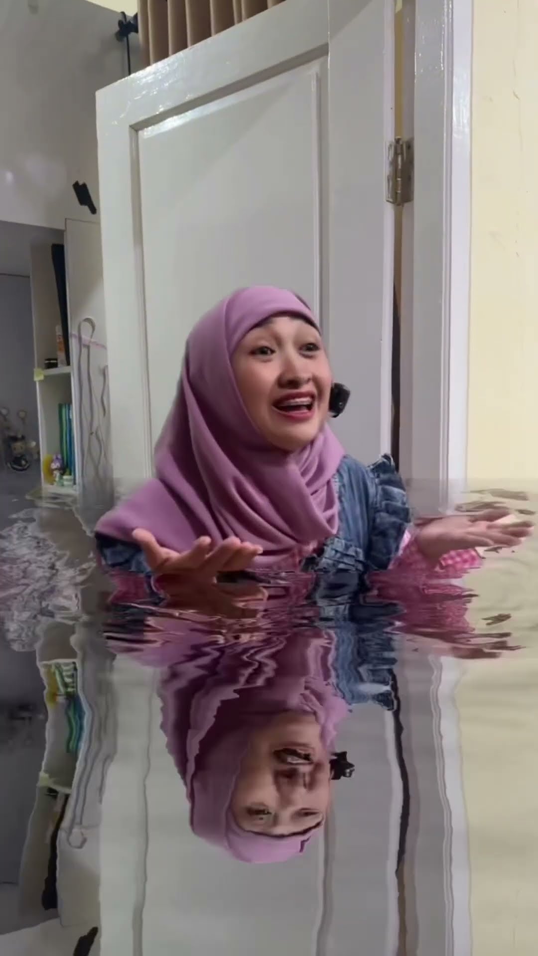 ADA IKAN HIU DALAM RUMAH BUNDA DIJAH