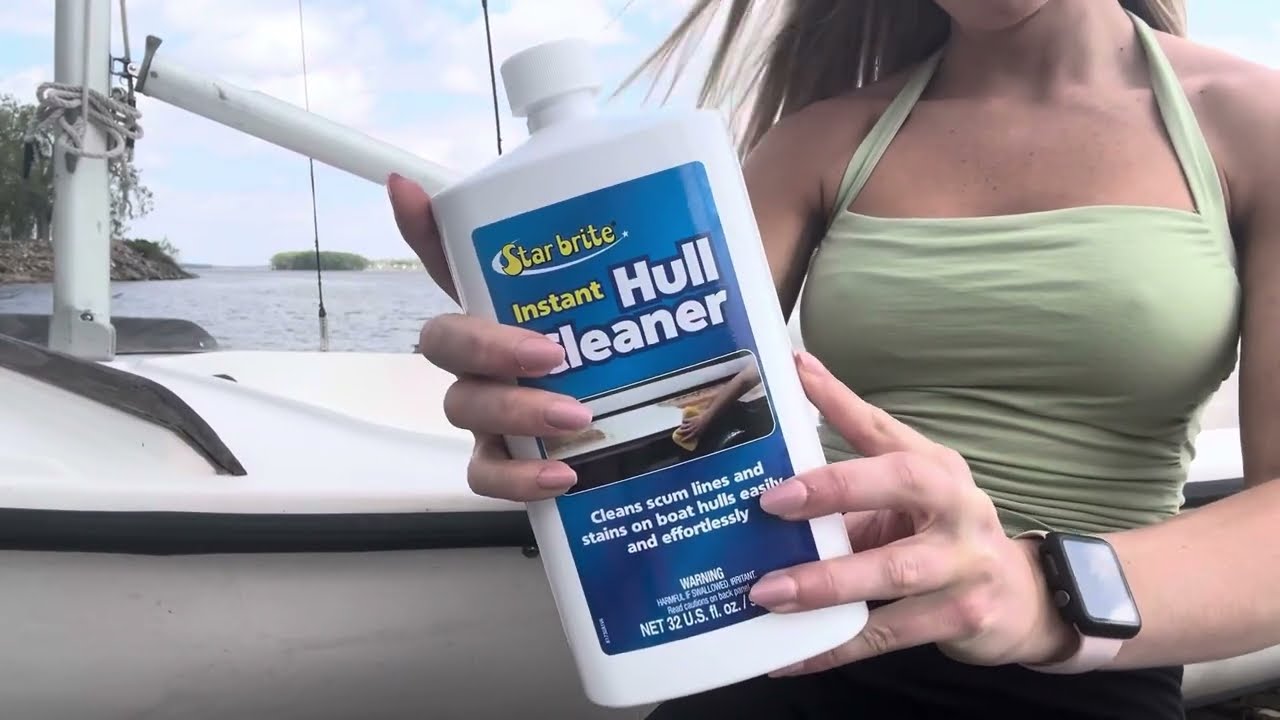 STAR BRITE Instant Hull Cleaner - Easily Remove Stains, Scum Lines & Grime for Boat Hulls