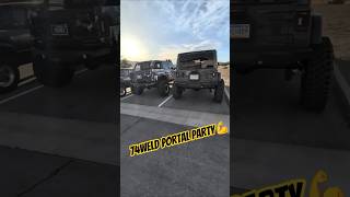 JEEP & BRONCO ON PORTALS... Parking lot pimpin 💪 #74weld #jeep #bronco #offroad