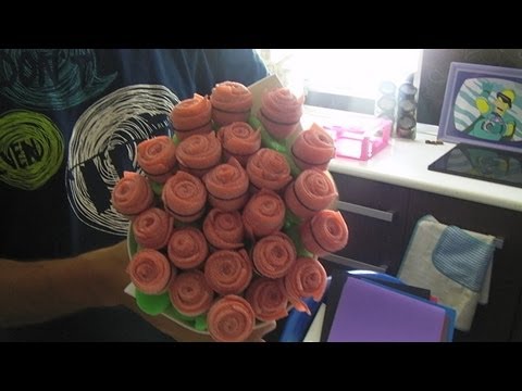 RAMO DE  ROSAS/ TARTA DE CHUCHES (gominolas) (Branch of roses chuches)