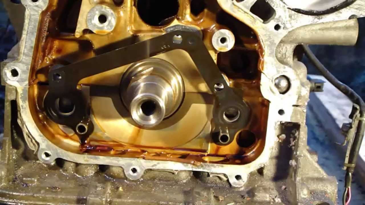 How to disassemble engine VVTi Toyota Part 19/31: Oil pump - YouTube