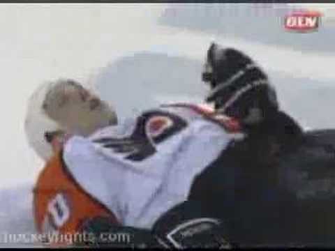 Campbell Hits Umberger