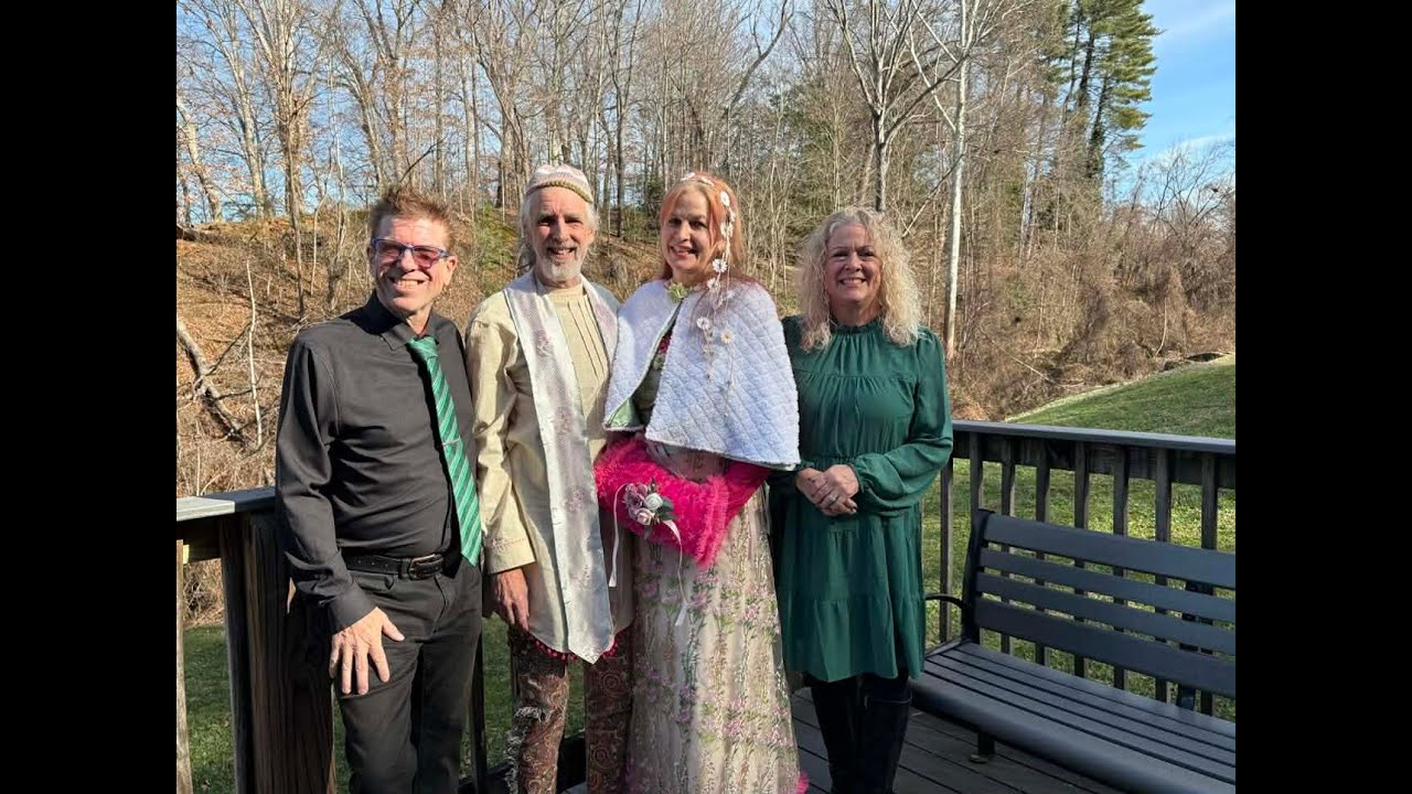 Tara & Bill's Wedding - FAMILY SERENADE