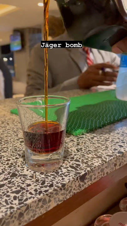 Jager bomb💣 #jägermeister #shots #cocktail #ytshorts #bartips #trending #subscribe #shorts