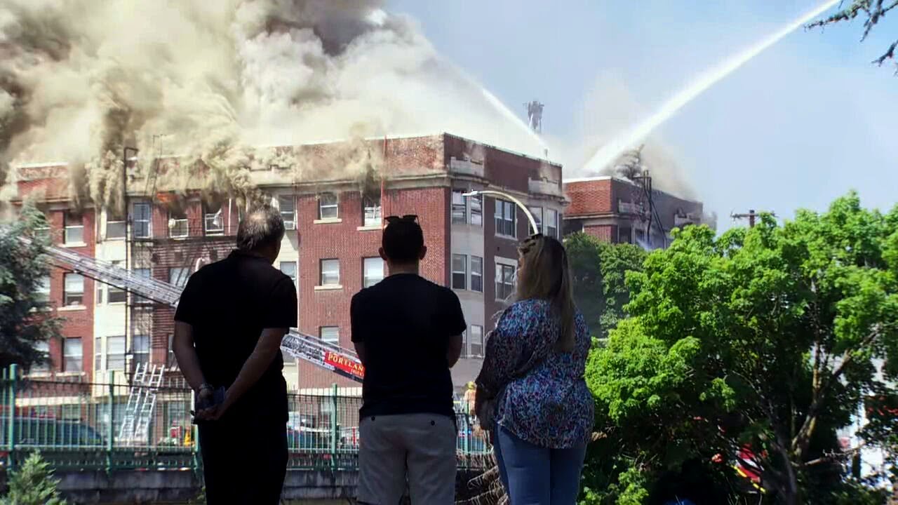 Fire burning in SW Portland apartment building - YouTube