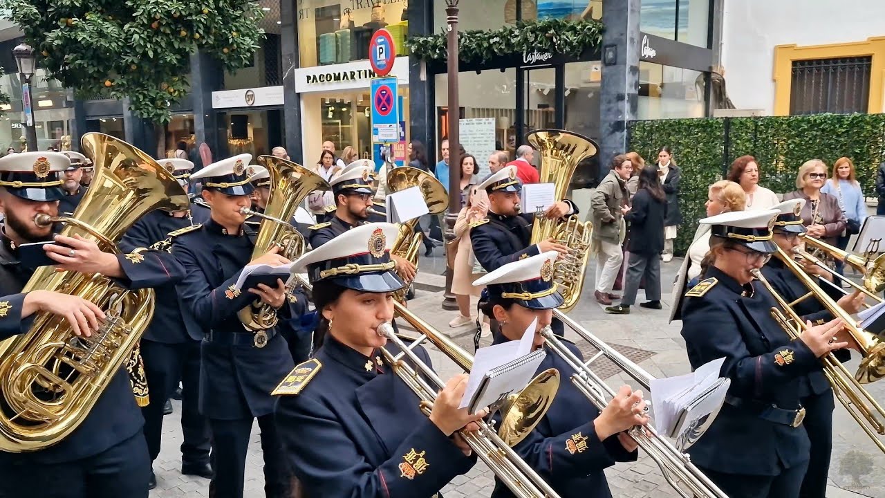 Pasacalles de la AM Santa María de la Esperanza del Polígono Sur