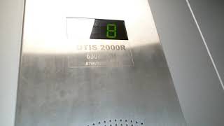 Пассажирский лифт- 320 кг. 1 м/с.(Сиблифт ? г.в.) , г/п лифт- 630 кг. 1 м/с.(OTIS 2000R 2019 г.в.)