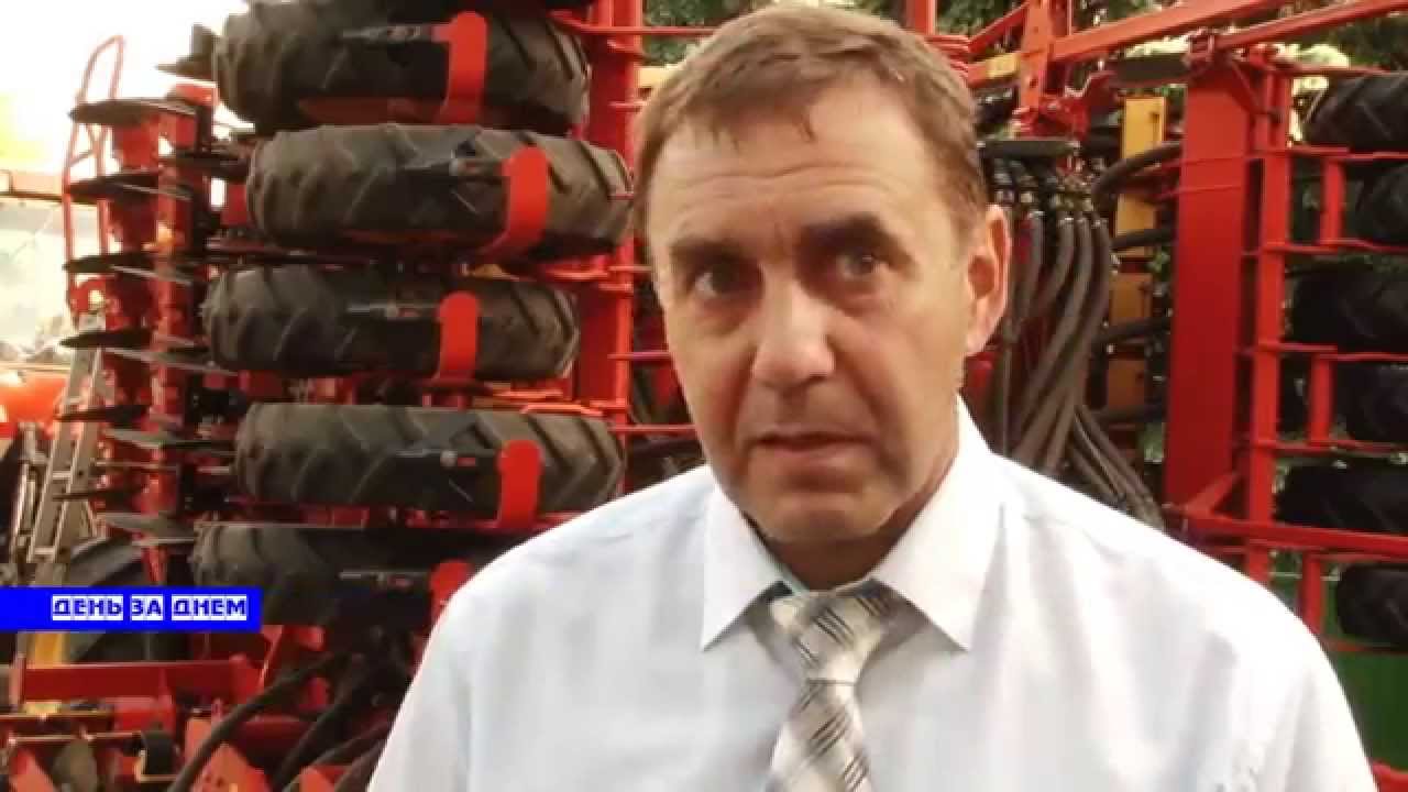 колхоз племзавод им чапаева ставропольский край. колхоз племзавод им чапаева ставропольский край. колхоз племзавод имени чапаева. доильный цех елочка. эмблема колхоза.