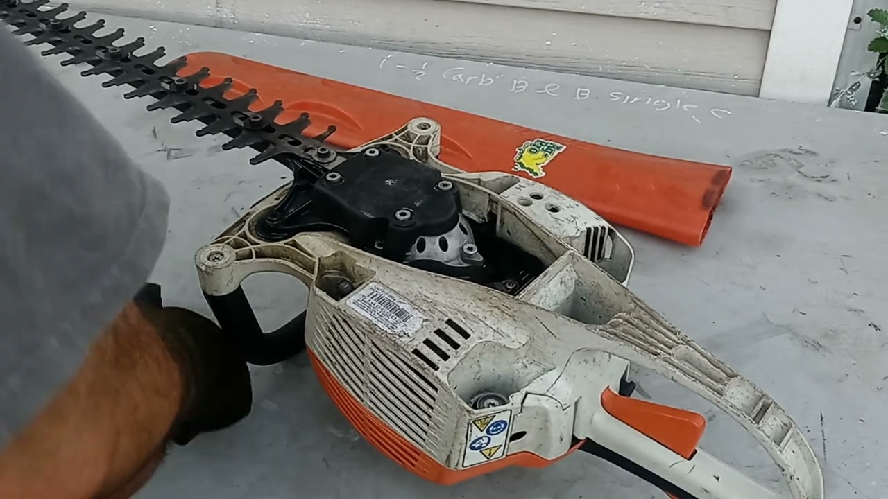 RDMJ.CORTASETOS HS46C STIHL.DIAGNOSTICO PRENDE NO ACELERA , TIENE RUIDO METALICO.