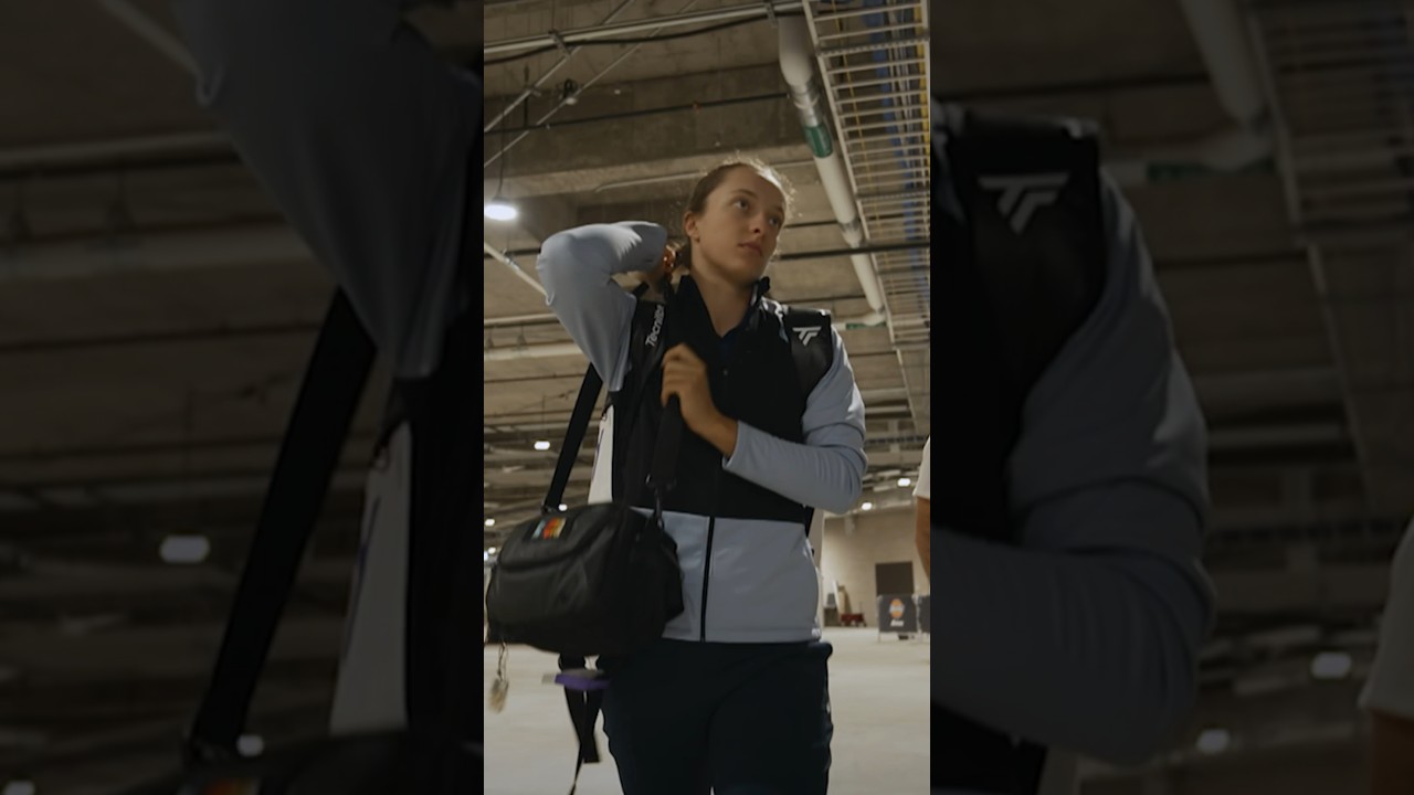 Behind the scenes as Sabalenka & Swiatek clash in the WTA Finals last four 👀 #wta #tennis #shorts
