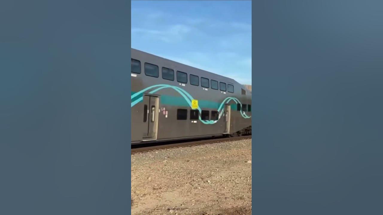 Metrolink holiday train (9 car long) YouTube
