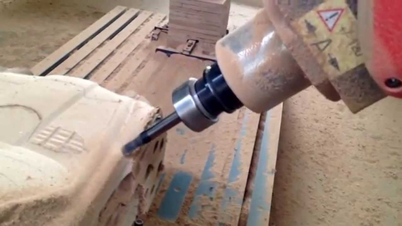 5-axis CNC Router for Car moulding- Roctech China - YouTube