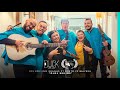 Video-Miniaturansicht von „Los Rolling Ruanas Ft Dueto Primavera - Ojos Brujos. Duck Sessions (Live)“