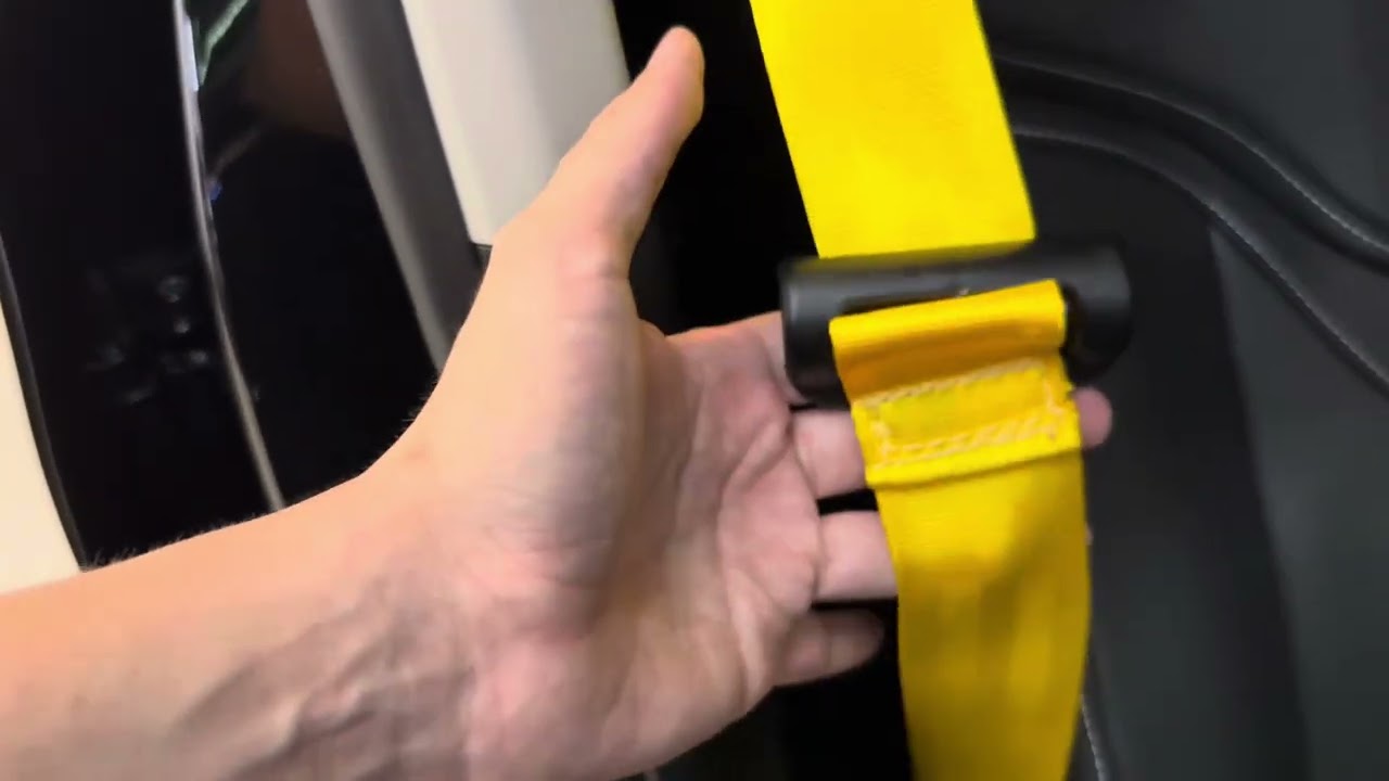 Cintos de segurança personalizados e coloridos - ArtSom Auto