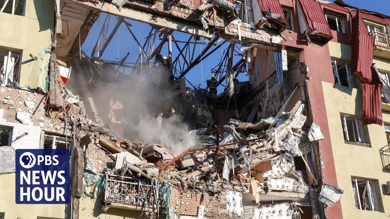 News Wrap: Russian strikes on southern Ukraine kill at least 4