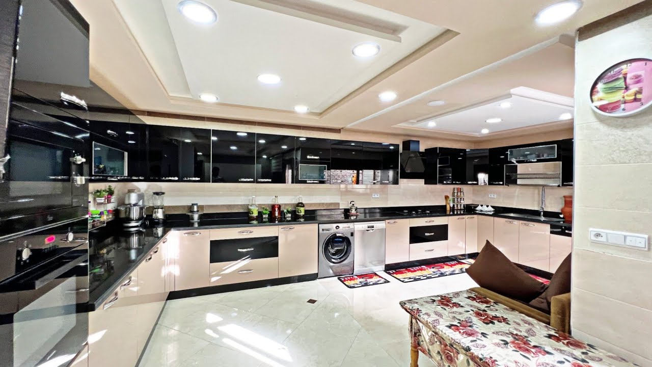 فيلا فاخرة بالفراش ديالها🔥 3 مستويات🌟مطبخ يسحر العيون بجماله😍الموقع المطلوب قرب ماكدونالدز الجديد 😍