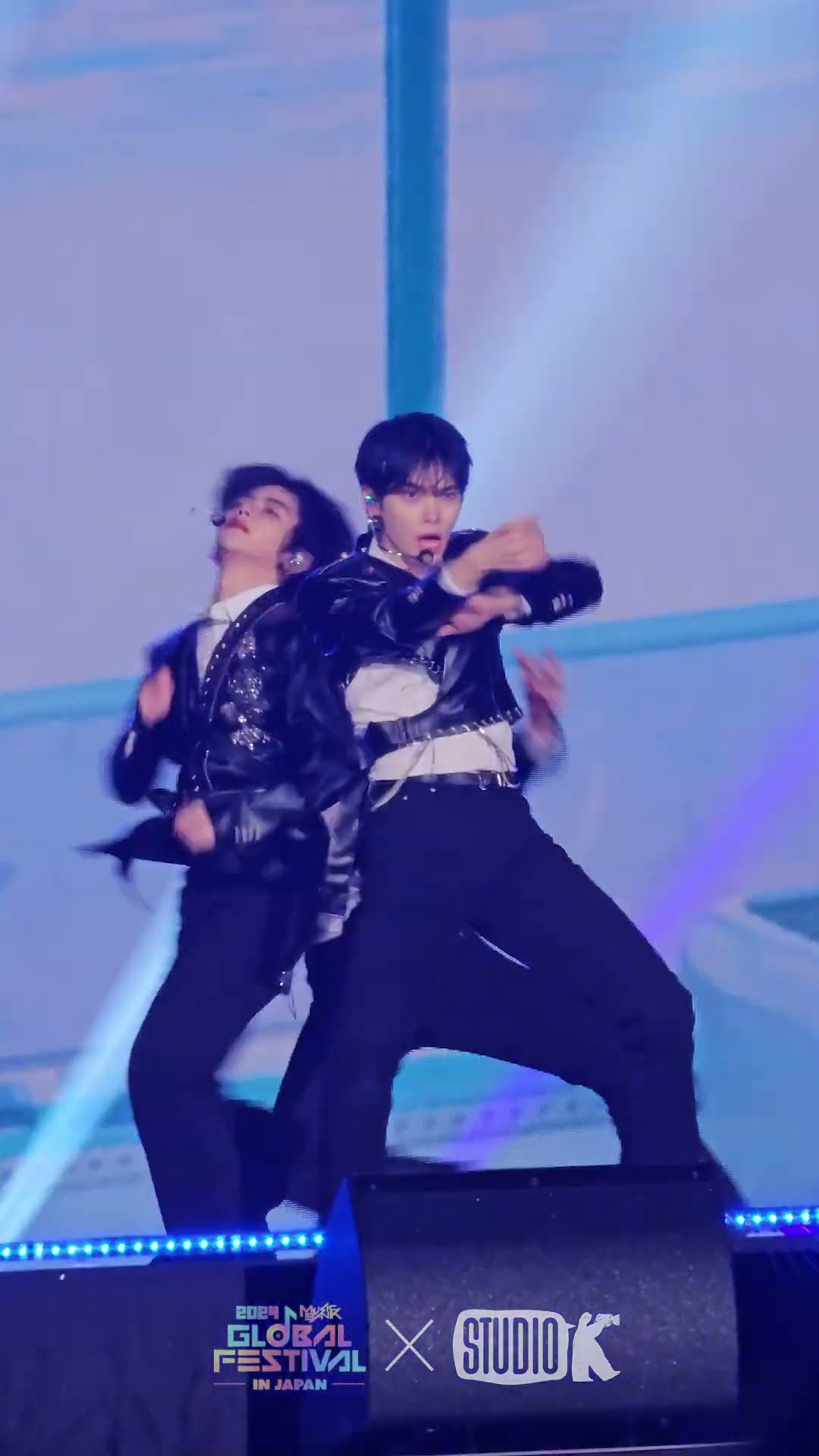 #현장직캠 #제로베이스원 'SWEAT' behind ver @뮤직뱅크글로벌페스티벌 241219 #shorts