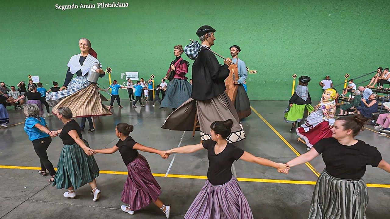 BESTAK 2025 ORONOZ I DANTZAK